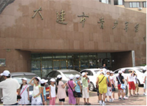 青少年宫影剧院